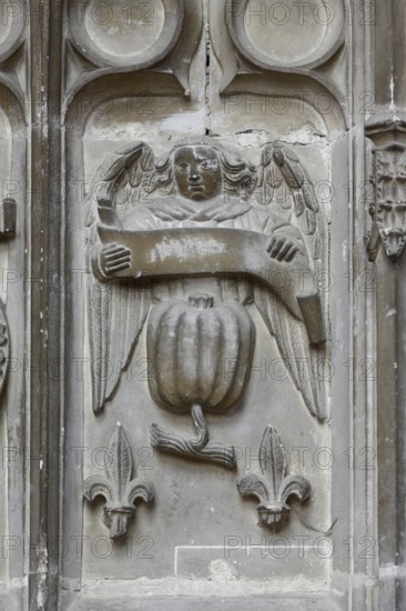 Prince Arthur's Chantry, Angel with pumpkin on the outside, St., Saint, Saint