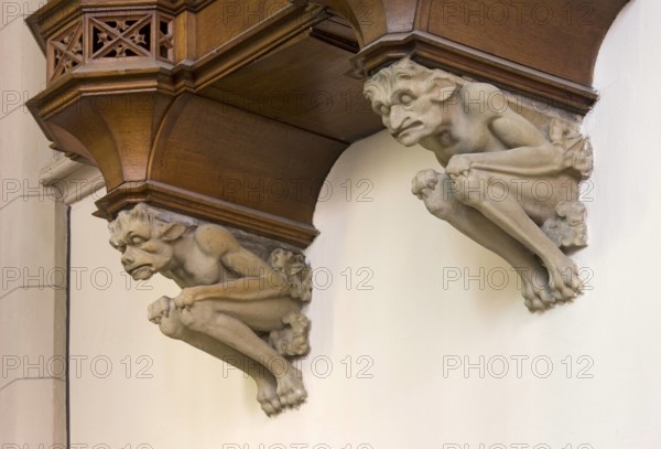 Consoles under the organ façade of the Sonreck organ in the northern choir aisle, St., Sankt, Saint