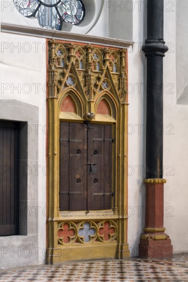 Choir, reliquary from the 14th century, closed, St., Sankt, Saint