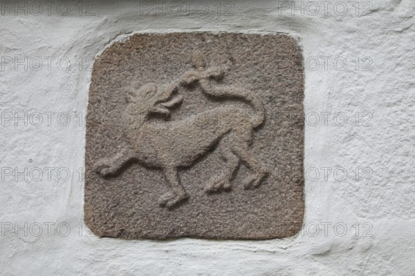 DNK, Langeland, Skroebelev, village church, ca. 12th century, Exteriör, granite sculpture, south