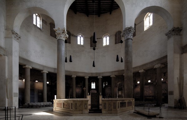 Rome Santo Stefano Rotondo 34360