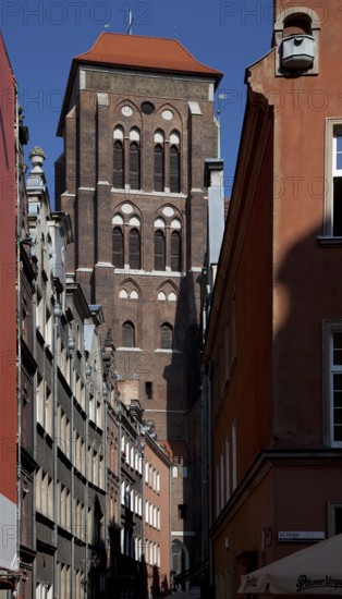 Tower seen from the south through Beutlergasse, today ulica Kaletnicza, St., Sankt, Saint