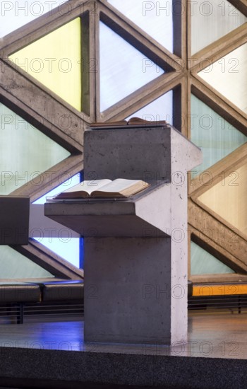 Completed in 1965 according to plans by the Kiel architects Hermann Weidling and Erhart Kettner,