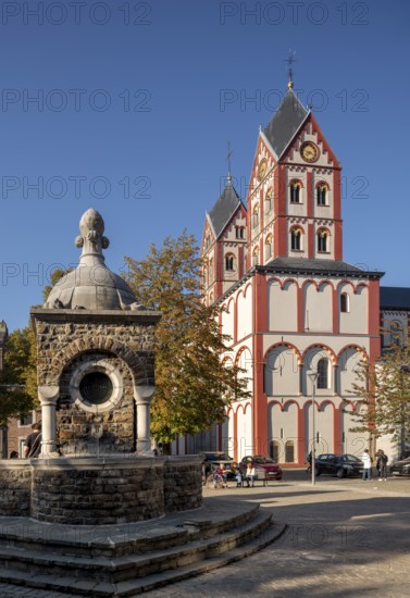 Liège, Liege, St. Barthélemy (Sint-Bartolomeüskerk, Sankt Bartholomäus), view from south, in front
