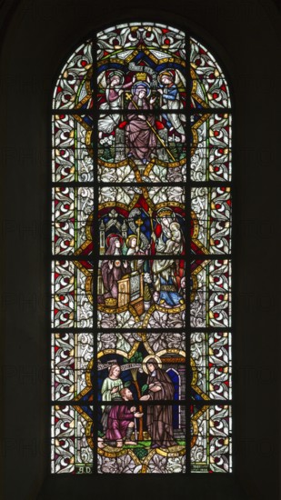 South transept window from 1901/1902 with scenes from the life of St Gertrudis