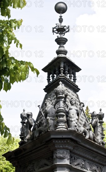 Czech Rep Mariánske Lázne / Mariánské Lázne green period weather station roofing