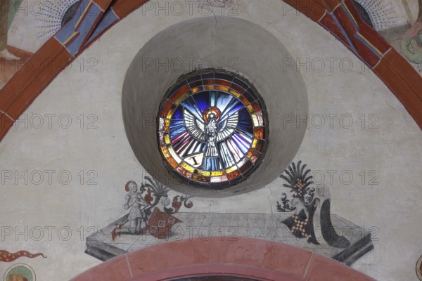 South aisle, frescoes in the 2nd bay, donor figures with coats of arms Church of St., Church of St