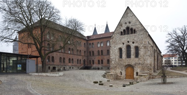 Art museum from the north-east, former grammar school on the left, refectory on the right