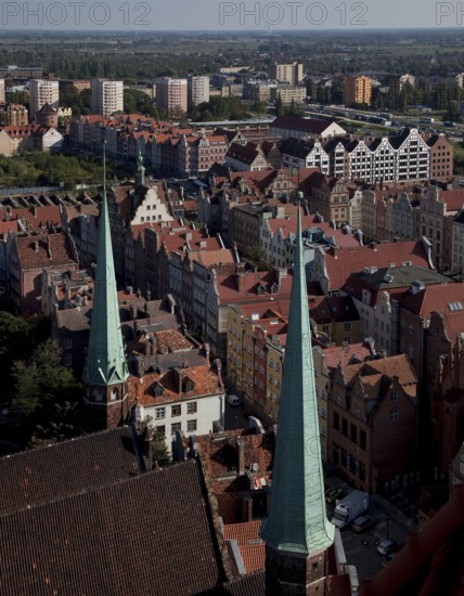 South-eastern part seen from the Marienkirche tower, below Brotbänkengasse, on the left English