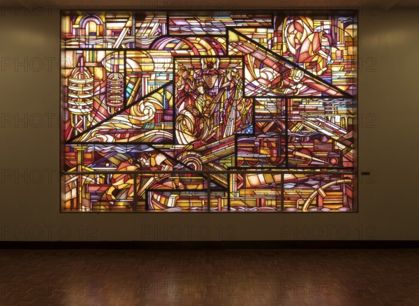 Built in 1926 by Piet Kramer, staircase with windows by Pieter A. H. Hofman