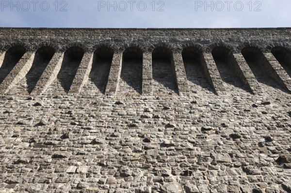 Dam wall, built between 1908 and 1913