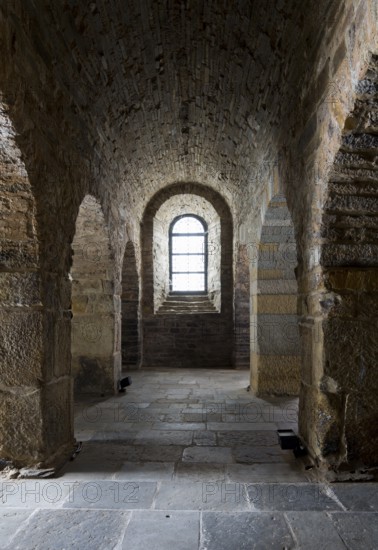 Crypt, view to the west, St., Saint, Saint