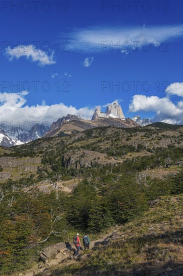 Trekkers at Cascada Martin with a view of the Fitzroy Massif, El Chaltén, Los Glaciares National