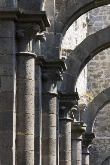 South aisle, St., Saint, Saint