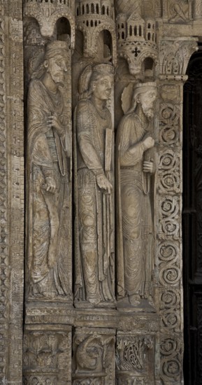 Bourges, Cathedral. South portal. Crowned saint on the left vault, St, Saint, Saint