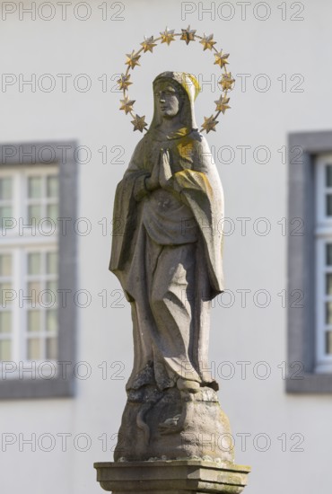 Marienhof (cloister), statue of the Virgin Mary