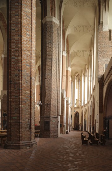 South aisle to the east, St., Sankt, Saint