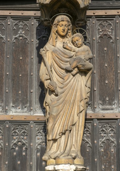 Statue of Mary and baby Jesus in doorway, Cathedral Church of the Blessed Virgin Mary, Lincoln,