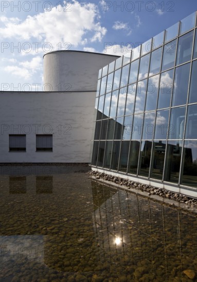 Bad Oeynhausen ENERGY FORUM-INNOVATION 1992-95 by Frank O. Gehry Regional energy supply control