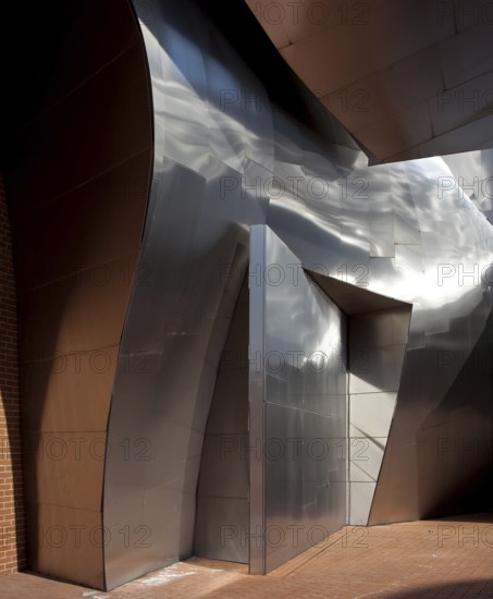 Herford Museum MARTa for Contemporary Art 2001-05 by Frank O. Gehry 75149 Façade section Cladding