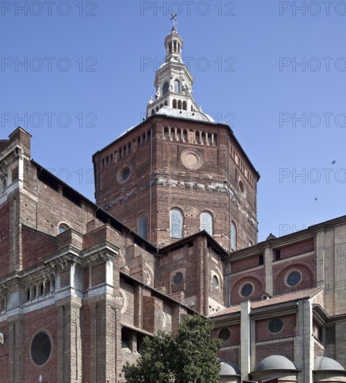 Italy Pavia 89678 Cathedral begun 1488 Partial view from south-west left short nave from 1895 right