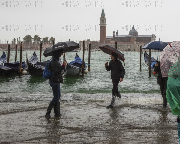 Italy Venice San Giorgio Maggiore -68 seen from the Molo at the Doge's Palace at high tide