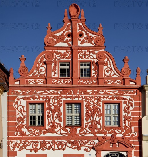Luckau Niederlausitz Am Markt 30 Gabled house from !718 Facade 77981 with red-coloured stucco