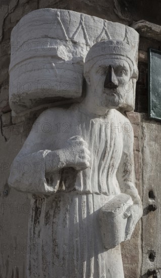 Italy Venice Campo dei Mori -79 Sculpture of Sior Antonio Rioba 13th century with the iron nose