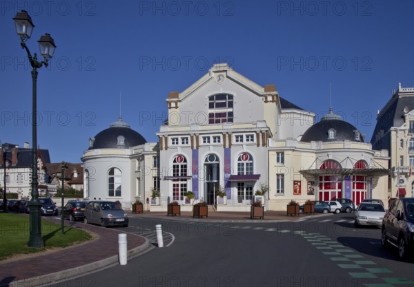 Cabourg, casino street front in the form after the 1908 remodelling by Lucien Viraut and Émil
