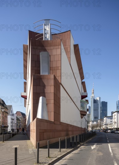 Frankfurt am Main, Museum of Modern Art, 1989/90 by Hans Hollein, view from the north-east