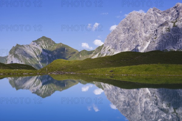 Eissee, Oytal, behind Himmelhorn, 2111m, Schneck, 2268m, Himmeleck, 2145m, on the right Großer