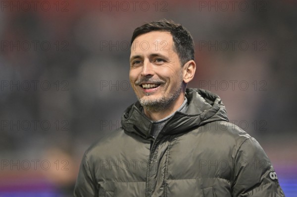 Coach Dino Toppmöller Eintracht Frankfurt SGE, Portrait, smiles, Voith-Arena, Heidenheim,