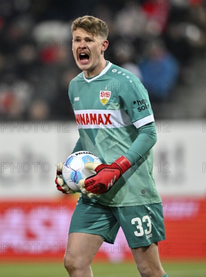 Goalkeeper Alexander Nübel VfB Stuttgart (33) angry, screams, WWK Arena, Augsburg, Bavaria,