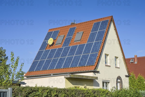 Detached house with solar roof, Brucknerstraße, City of Brandenburg an der Havel, Brandenburg,