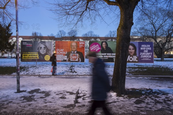 Election posters of the parties FDP, SPD, Bündnis 90/Die Grünen and Volt on the Platz der Einheit