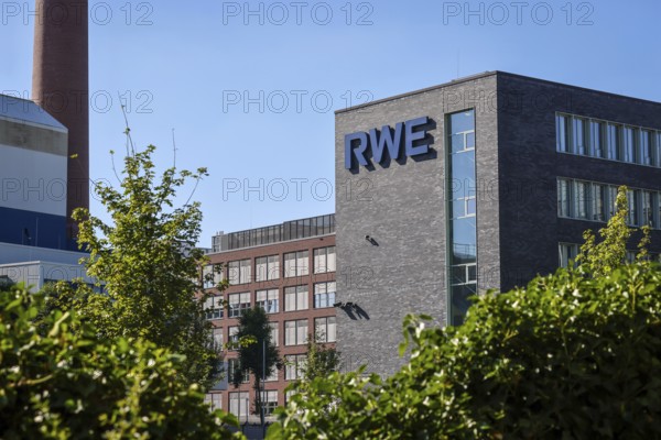 Essen, North Rhine-Westphalia, Germany, RWE, company logo on the facade of the headquarters. RWE