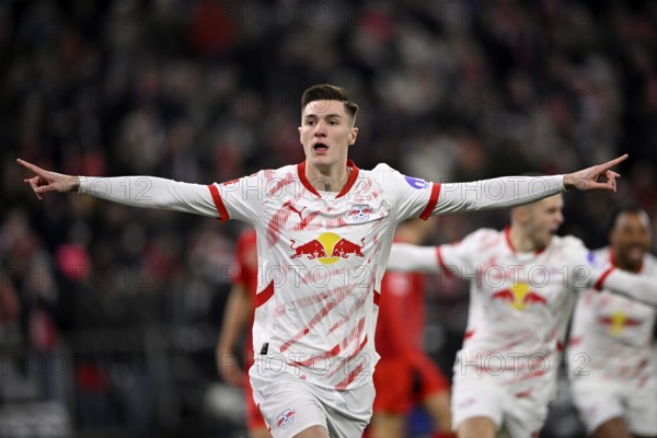 Goal celebration Benjamin Sesko RasenBallsport Leipzig RBL (30) Gesture Gesture Allianz Arena,
