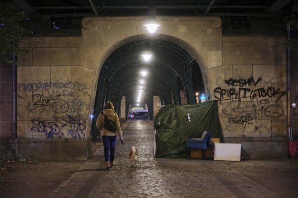 Germany, Berlin, 24.10.2024, homeless camp under the underground viaduct (Magistratsschirm),
