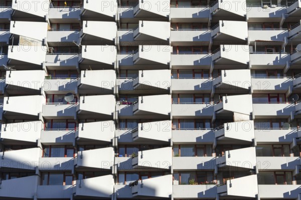 High-rise residential building with balconies and satellite dishes, Trabantenstadt Chorweiler in