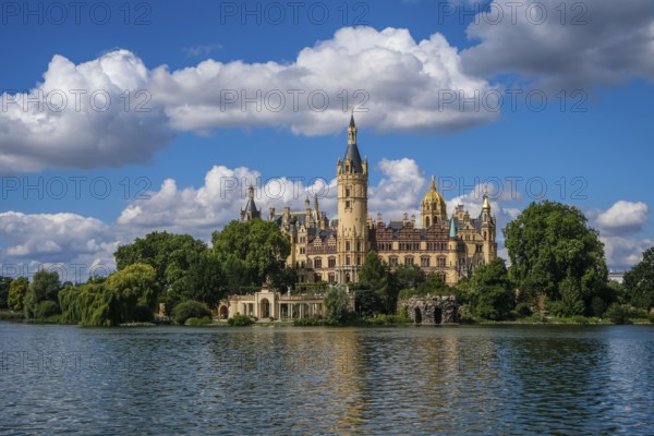 Schwerin, Mecklenburg-Vorpommern, Germany, Schwerin Castle on Lake Schwerin, seat of the