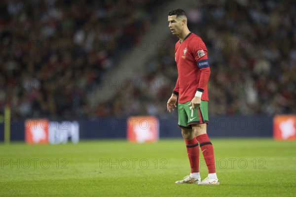 Football match, captain Cristiano RONALDO CR7 Portugal in front of the free kick with concentrated