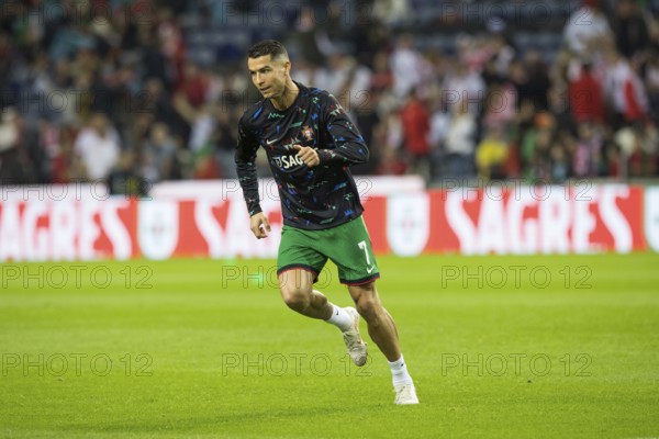 Football match, Cristiano RONALDO CR7 Portugal warming up in front of the match running to the left