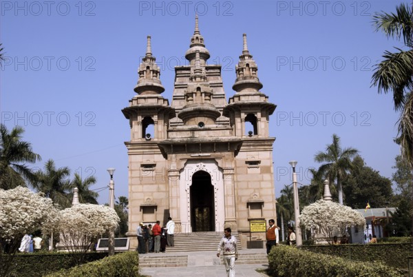 Mulagandhakuty Vihara is a modern Buddhist temple built by the Mahabodhi society in 1931 Sarnath,