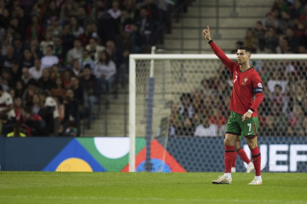 Football match, Cristiano RONALDO CR7 Portugal right with left arm and index finger pointing