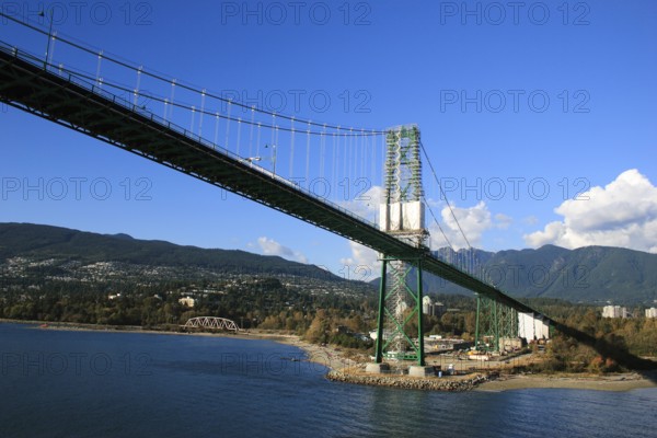 Lions gate bridge constructed in late 1930 national historic site over river, Canada, North America