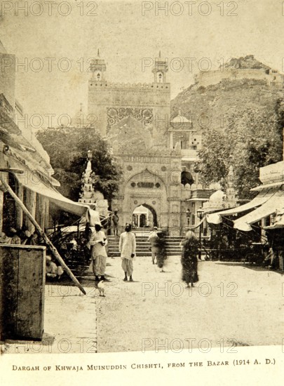 Old picture of dargah of khwaja mu-in-ud-din chisti from bazaar in 1914 A.D, Ajmer, Rajasthan,