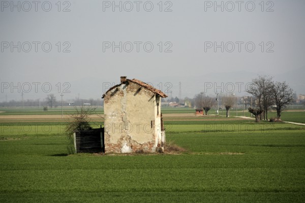 Old building, Po Valley, Italy, Europe