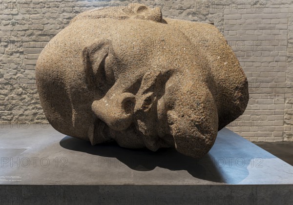 Head of Lenin Monument, Proviantmagazin Zitadelle Spandau, Exhibition Unveiled, Figures, Monuments