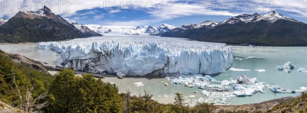 Perito Moreno Glacier, El Calafate, Santa Cruz Province, Argentina, South America