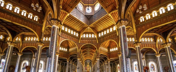 Interior view, Basílica de Nuestra Señora de Los Ángeles, Cartago, Costa Rica, Central America